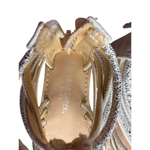 Falls Creek Girls Sandals Size 5C White Silver Strappy Zip Back- Great Condition - Picture 5 of 6